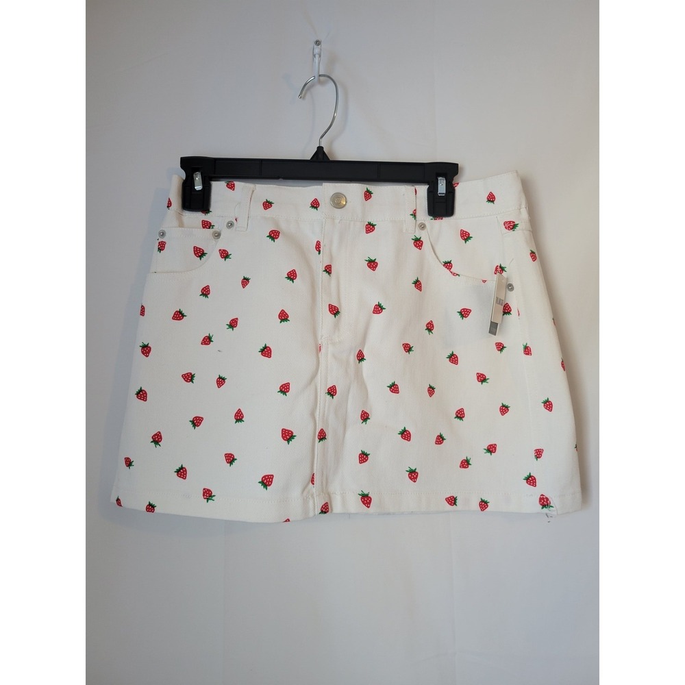 No Comment Junior's White Strawberry Print Twill Mini Skirt Size M Mid Rise